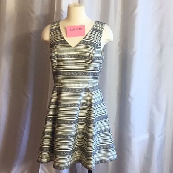 Open back dress with statement silver zipper, skater style skirt in size medium - Picture 2 of 12